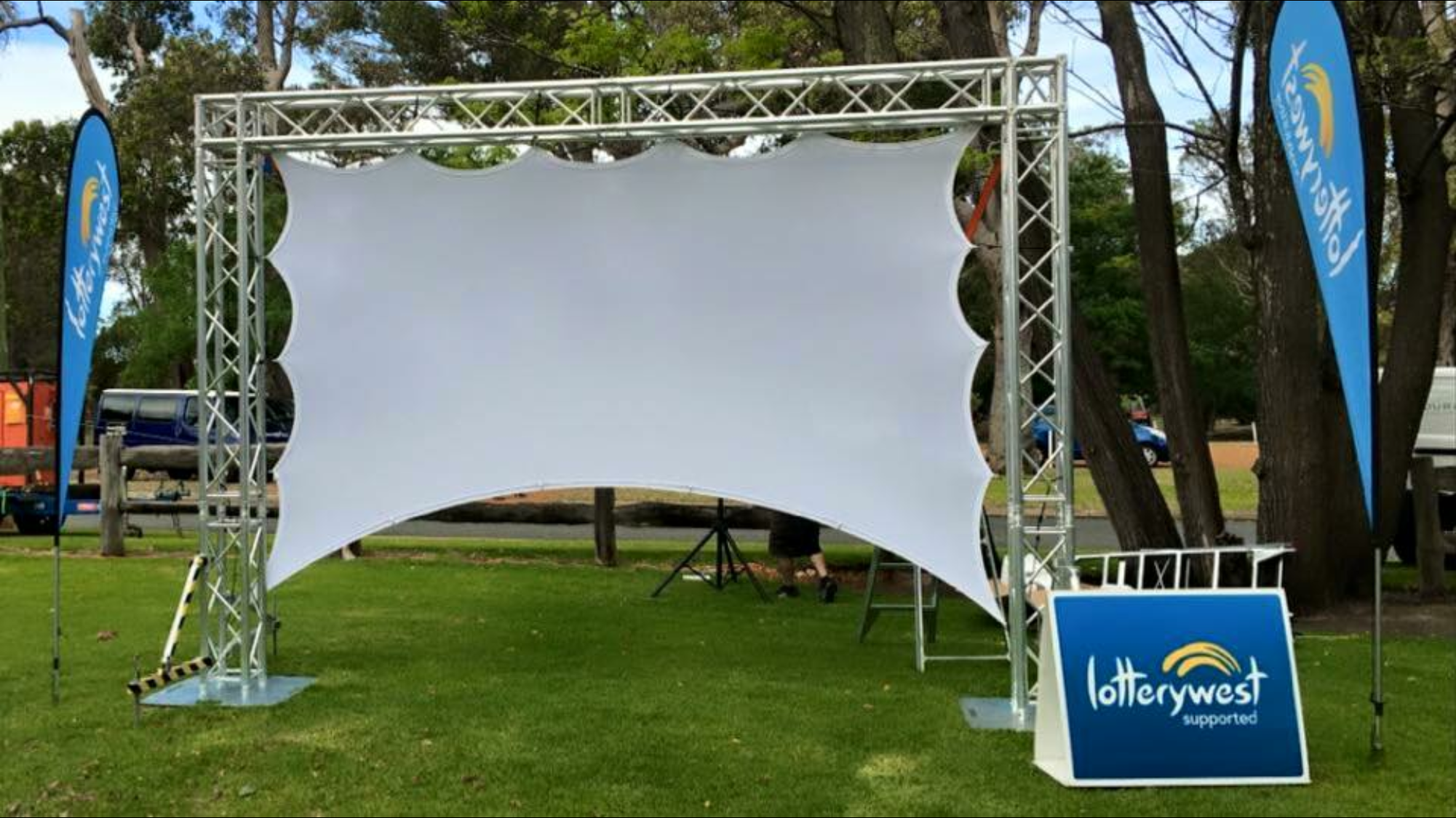 Projectors and Screens Mandurah PA Hire